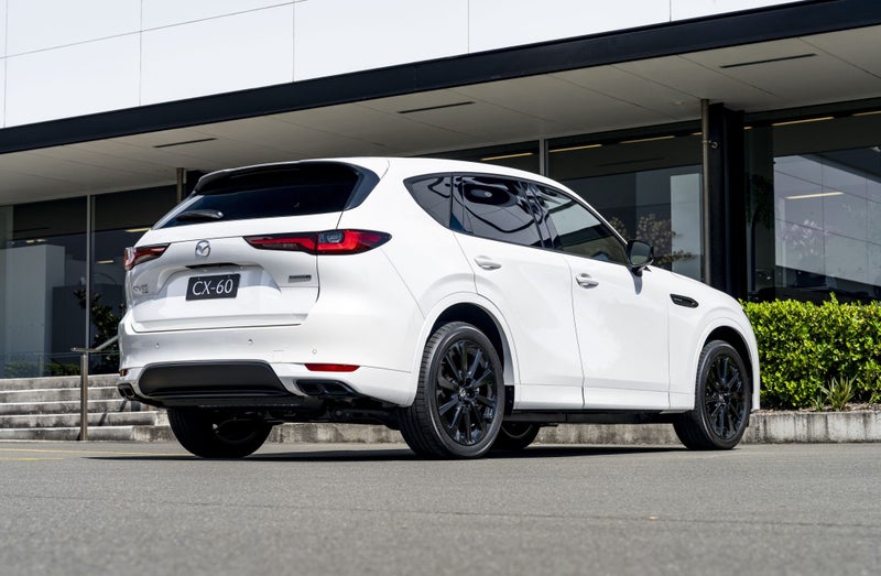 2025 Mazda CX-60 HOMURA 3.3L HYBRID 8 Speed image 2