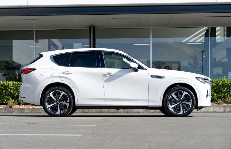 2025 Mazda CX-60 Takami AWD 2.5 PHEV image 3