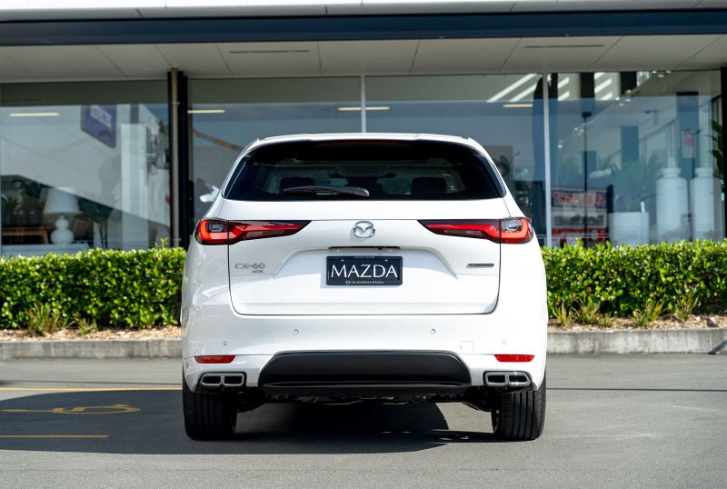 2025 Mazda CX-60 Takami AWD 2.5 PHEV image 5