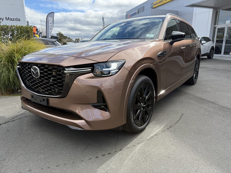 2025 Mazda CX-80 Homura image 3
