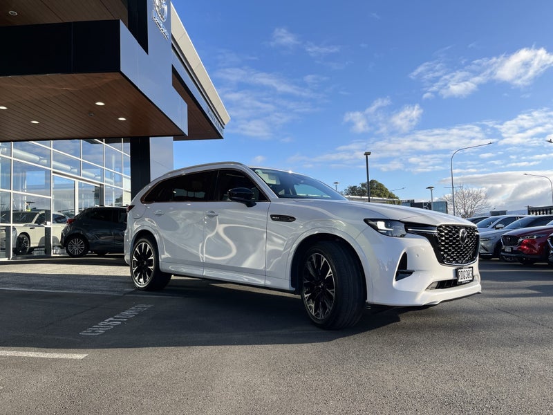 2025 Mazda CX-80 Homura PHEV AWD image 3
