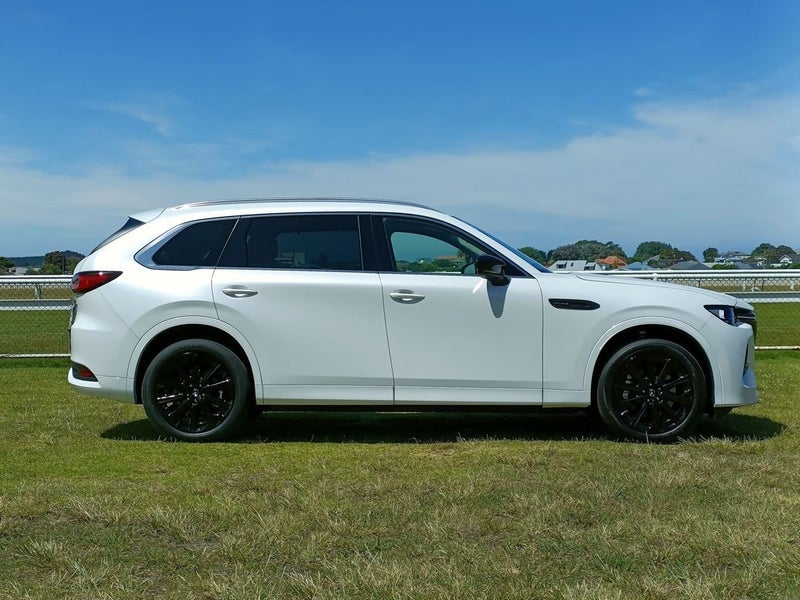 2025 Mazda CX-80 SP 3.3PT Hybrid image 3