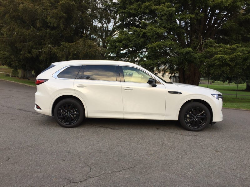2025 Mazda CX-80 SP AWD 3.3L HYBRID image 3