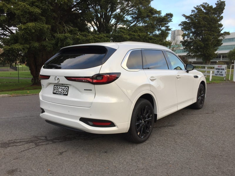 2025 Mazda CX-80 SP AWD 3.3L HYBRID image 4