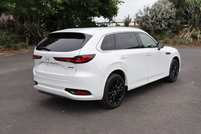 2025 Mazda CX-80 SP AWD 3.3L HYBRID image 4