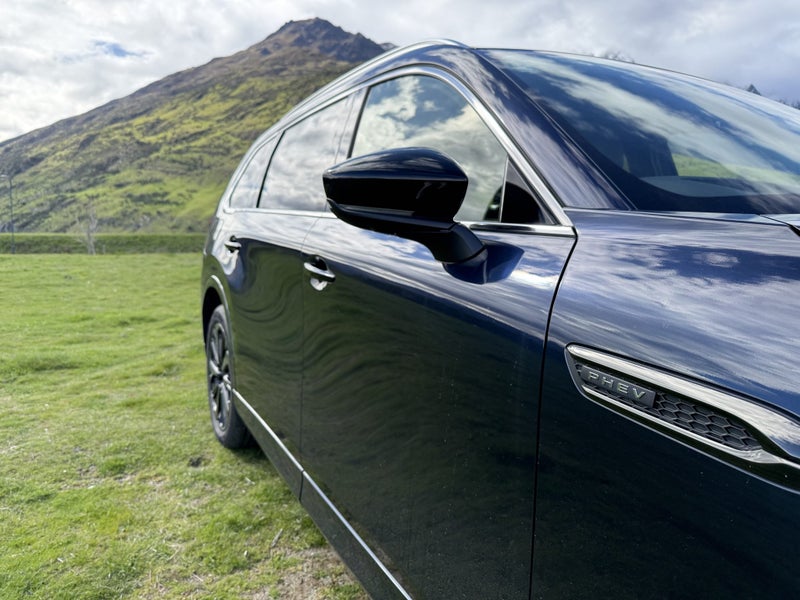 2025 Mazda CX-80 SP PHEV AWD image 3