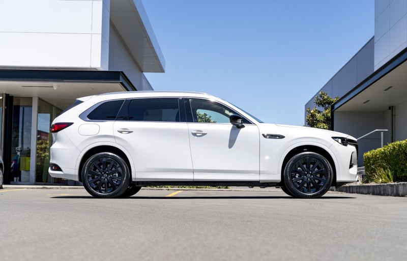 2025 Mazda CX-80 SP PHEV AWD 8AT image 3