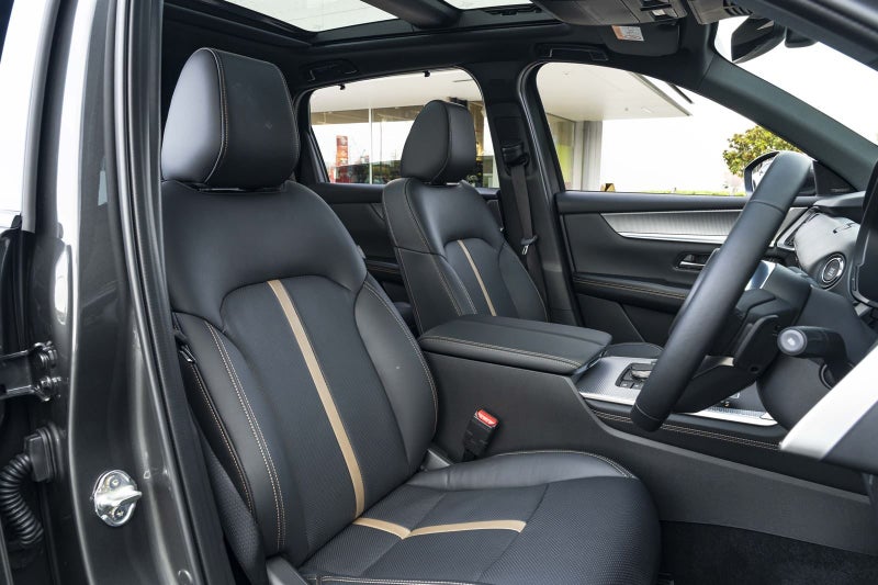2025 Mazda CX-90 2025 CX-90 Takami 3.3 Hybrid B... image 5