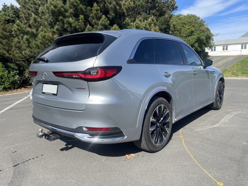 2025 Mazda CX-90 AWD 3.3L Takami 8AT M Hybrid image 4