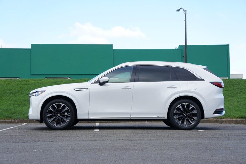 2025 Mazda CX-90 AWD 3.3L Takami 8AT M Hybrid image 5