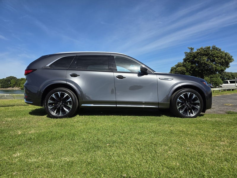 2025 Mazda CX-90 AWD TAKAMI 3.3L 8AT M HYBRID image 2
