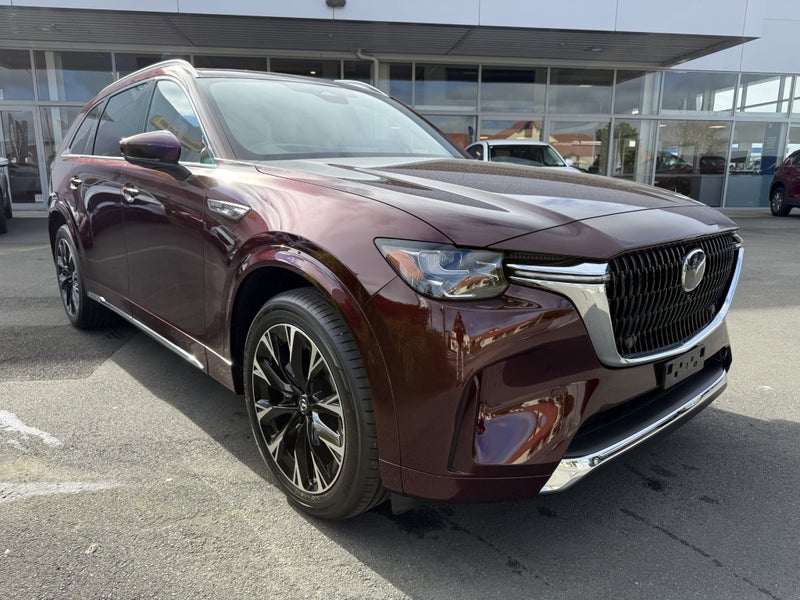 2025 Mazda CX-90 Takami image 1