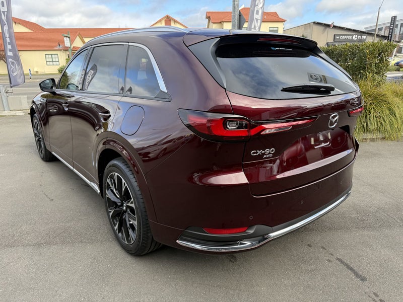 2025 Mazda CX-90 Takami image 5