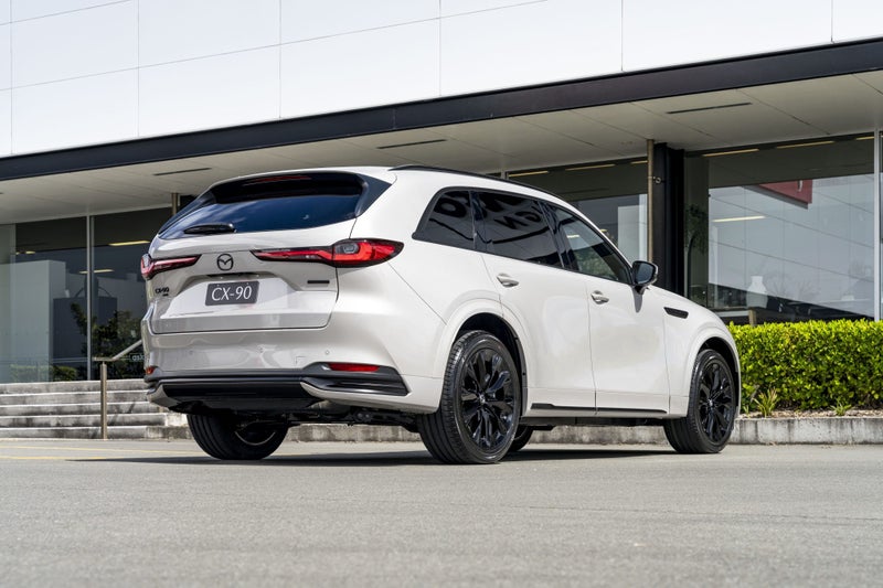 2025 Mazda CX-90 Takami 3.3 Hybrid Black Edition image 2