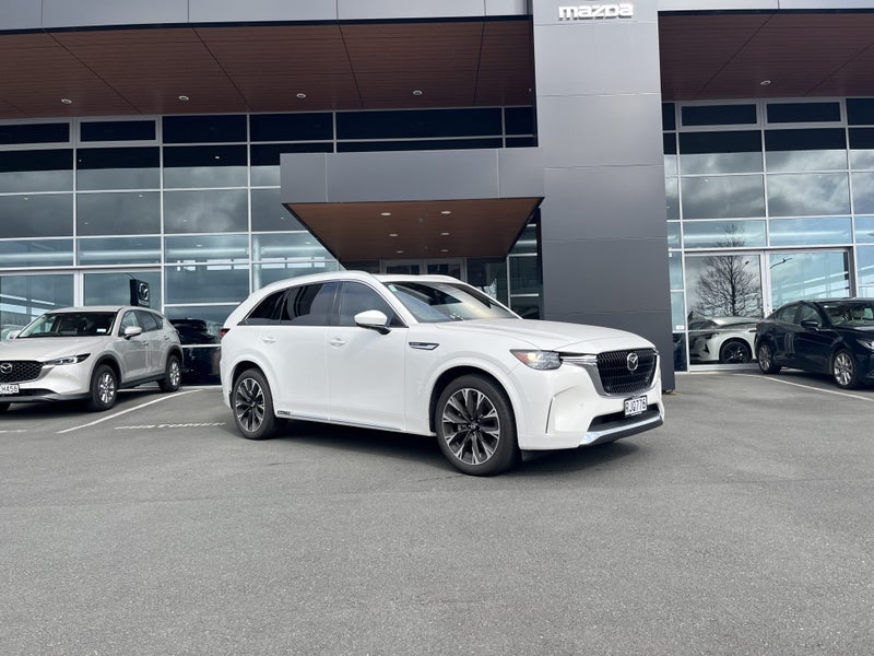 2025 Mazda CX-90 Takami 3.3L Petrol M Hybrid AWD image 2