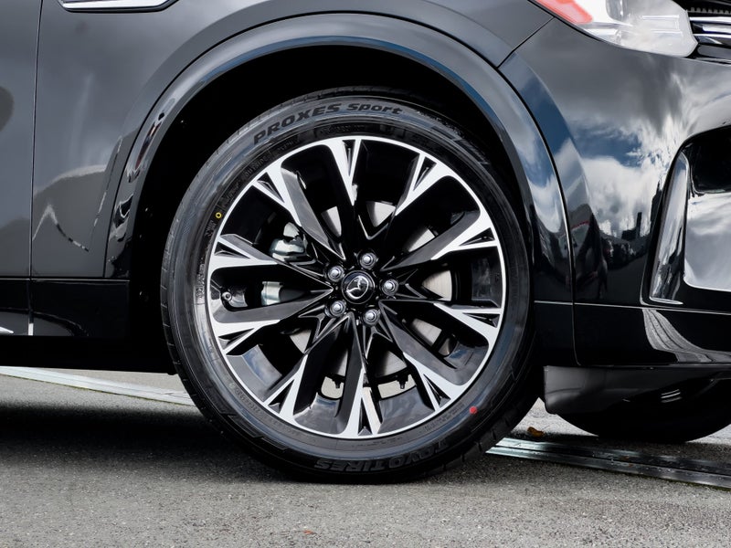 2025 Mazda CX-90 Takami 3.3L Petrol M Hybrid AWD image 3