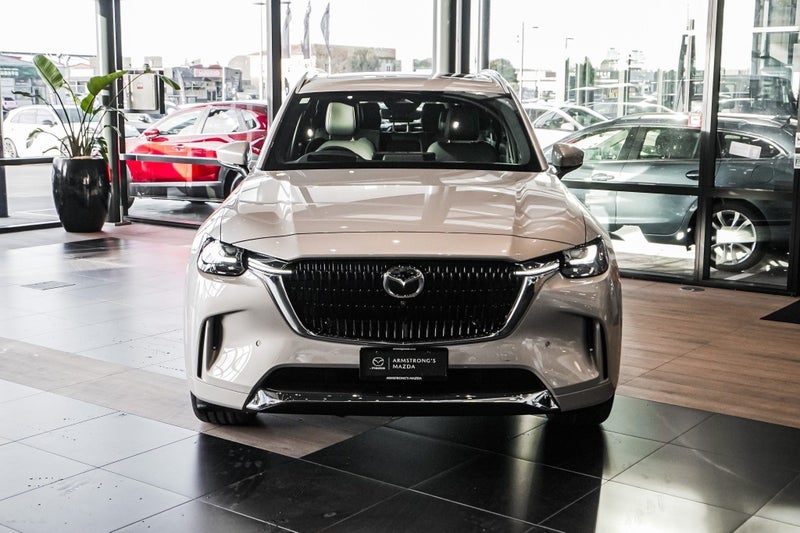 2025 Mazda CX-90 Takami 3.3P Turbo Mild Hybrid AWD image 3