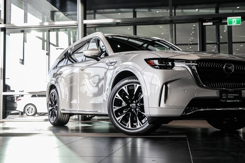 2025 Mazda CX-90 Takami 3.3P Turbo Mild Hybrid AWD image 4