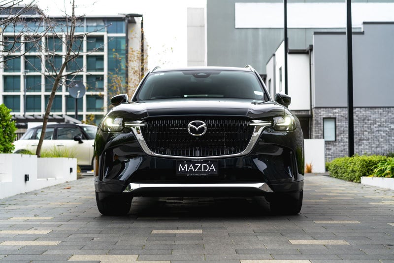 2025 Mazda CX-90 Takami AWD 3.3 Hybrid image 4