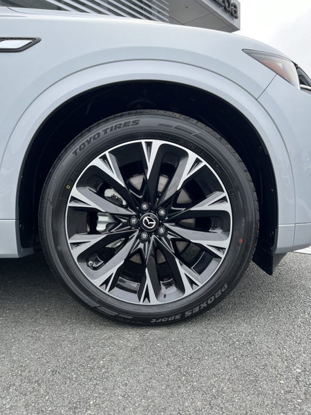 2025 Mazda CX-90 Takami AWD 3.3L Hybrid image 5