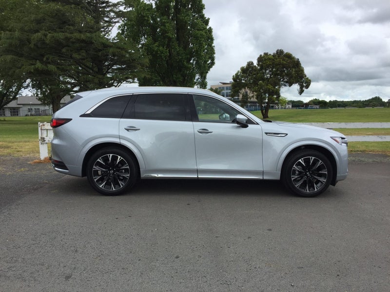 2025 Mazda CX-90 TAKAMI AWD 3.3L HYBRID image 2