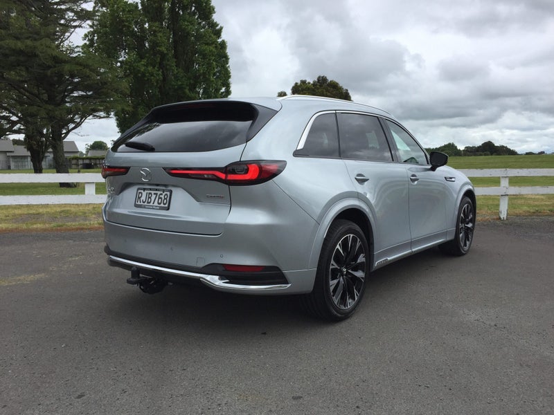 2025 Mazda CX-90 TAKAMI AWD 3.3L HYBRID image 3
