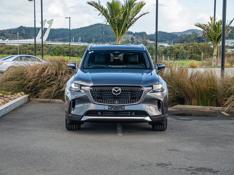2025 Mazda CX-90 TAKAMI HYBRID 3.3L AWD image 4