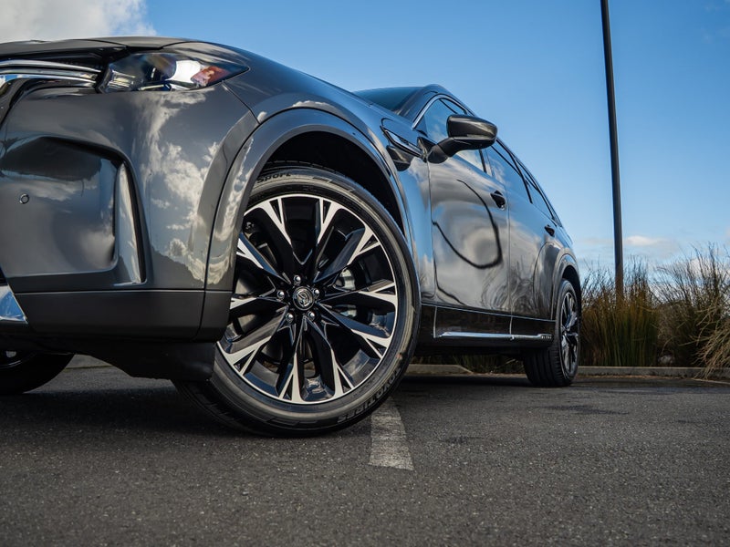 2025 Mazda CX-90 TAKAMI HYBRID 3.3L AWD image 5
