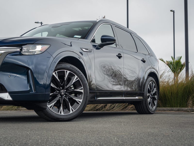 2025 Mazda CX-90 TAKAMI HYBRID 3.3L AWD image 5