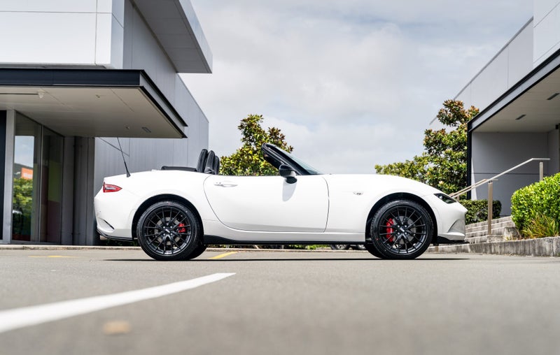 2025 Mazda MX-5 ROADSTER GT 2.0 6 Speed Manual image 4