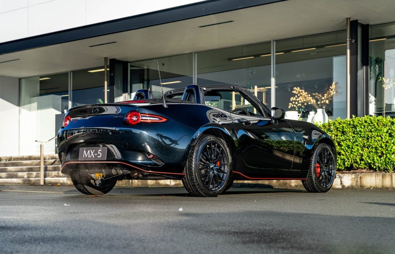 2025 Mazda MX-5 ROADSTER GT 2.0 6 Speed Manual image 3