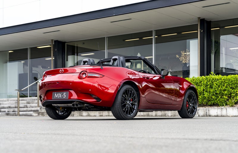 2025 Mazda MX-5 ROADSTER GT 2.0 6 Speed Manual image 2
