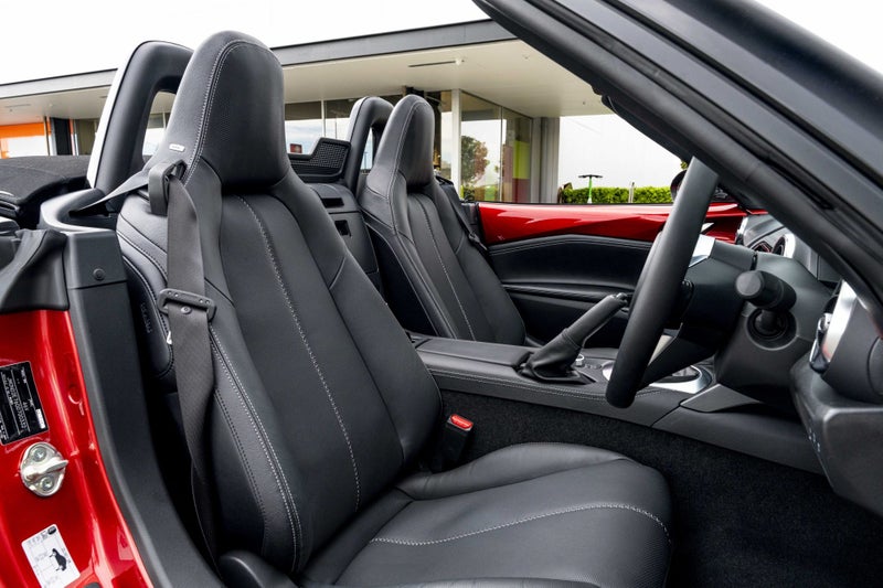 2025 Mazda MX-5 ROADSTER GT 2.0 6 Speed Manual image 4