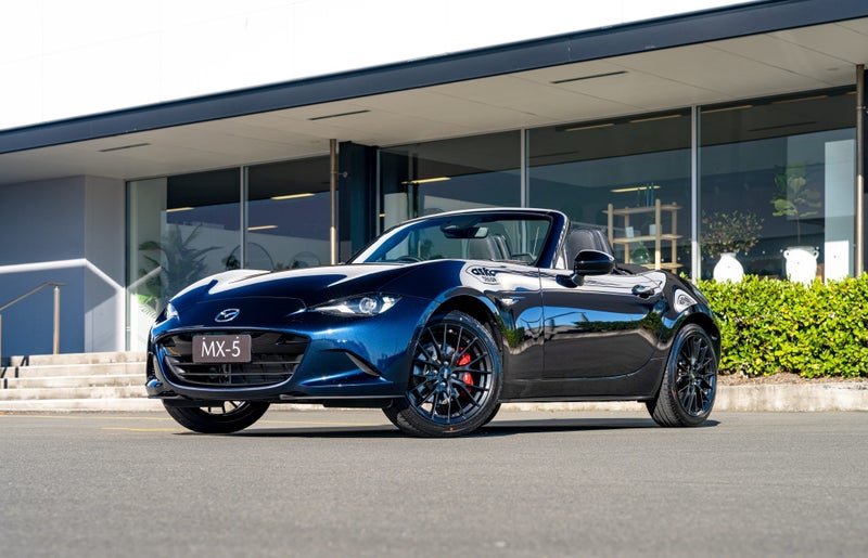 2025 Mazda MX-5 ROADSTER GT MANUAL image 3
