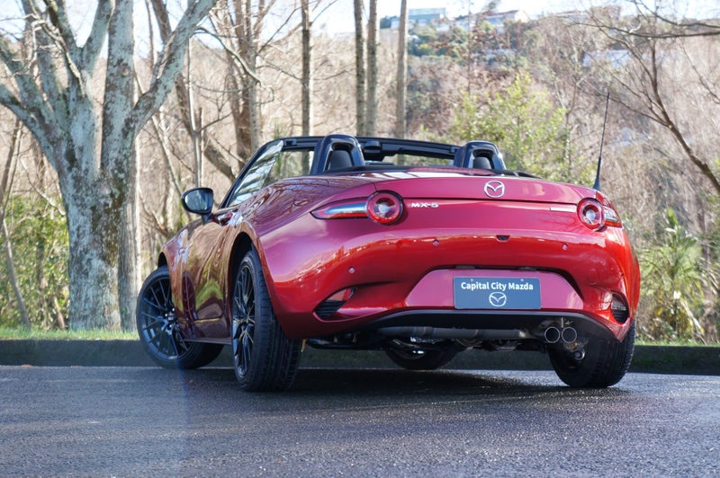 2025 Mazda MX-5 U 2.0 Roadster GT 6MT image 5