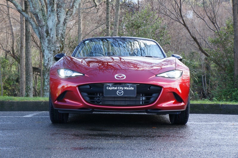 2025 Mazda MX-5 U 2.0 Roadster GT 6MT image 2