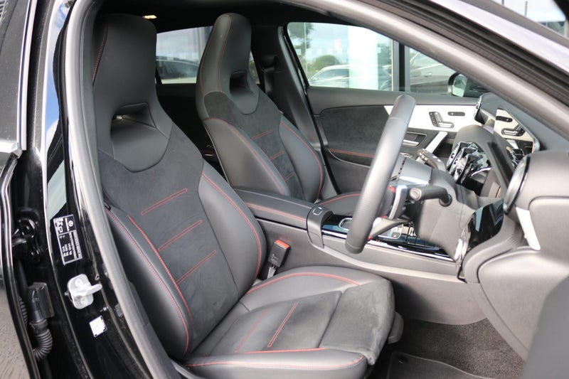 2025 Mercedes-Benz A 200 Hatchback Facelift - N... image 5