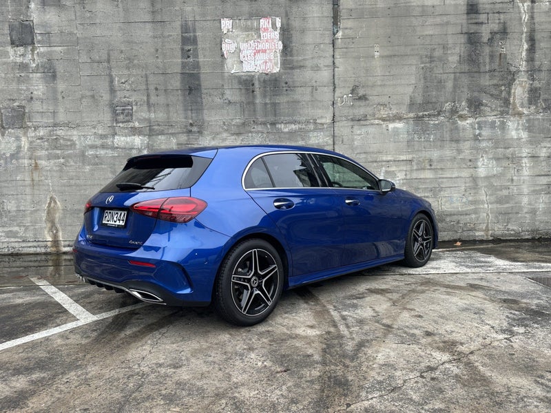 2025 Mercedes-Benz A 250 250 4MATIC 2.0PT image 3