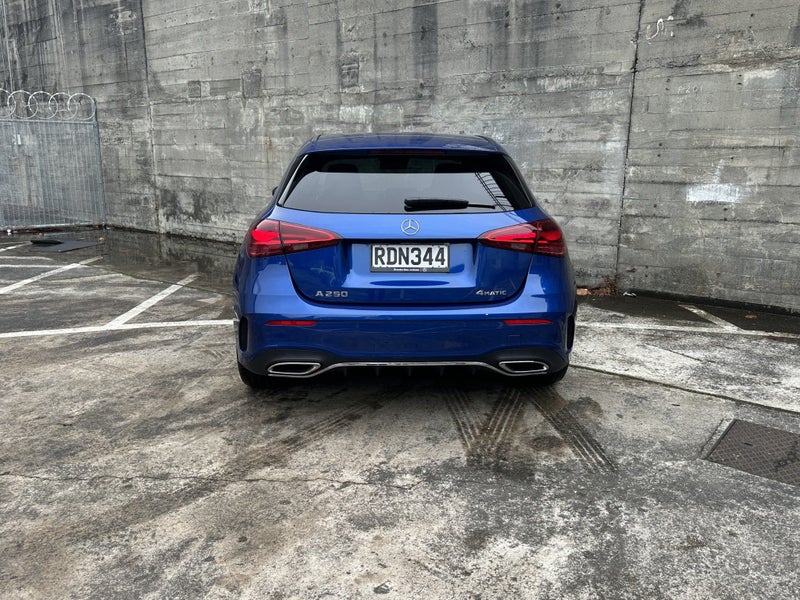 2025 Mercedes-Benz A 250 250 4MATIC 2.0PT image 4
