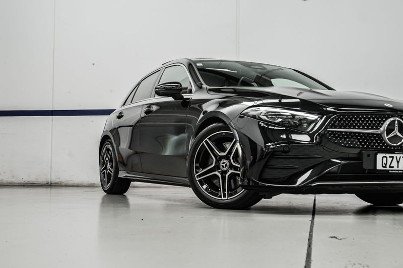 2025 Mercedes-Benz A 250 4Matic Hatch image 4