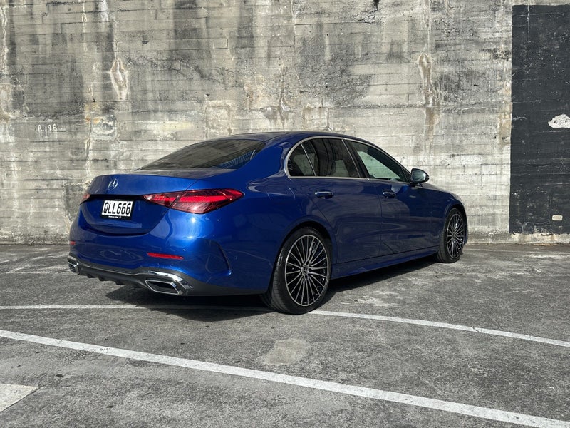 2025 Mercedes-Benz C 300 C -Class 2.0PMH/9AT image 3