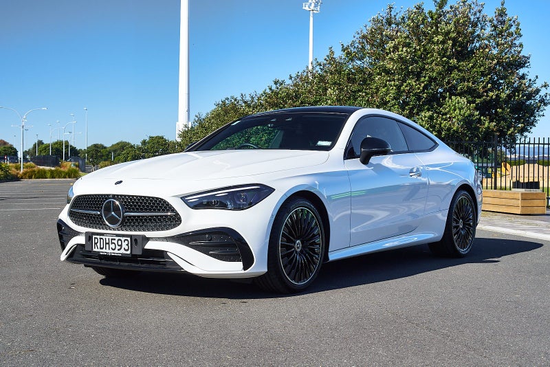 2025 Mercedes-Benz CLE 300 CLE 300 4MATIC COUPE image 3