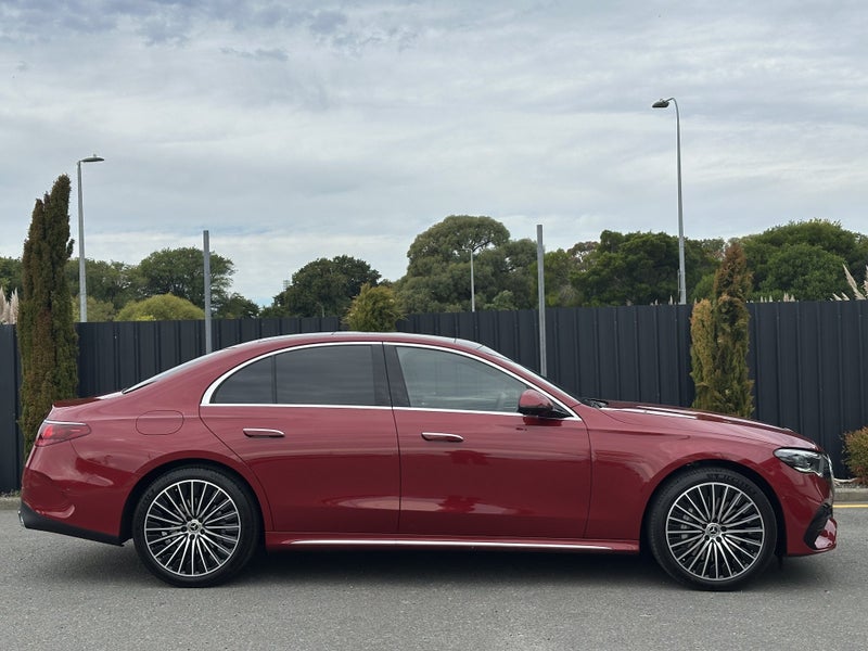 2025 Mercedes-Benz E 300 AMG LINE | 4MATIC image 2