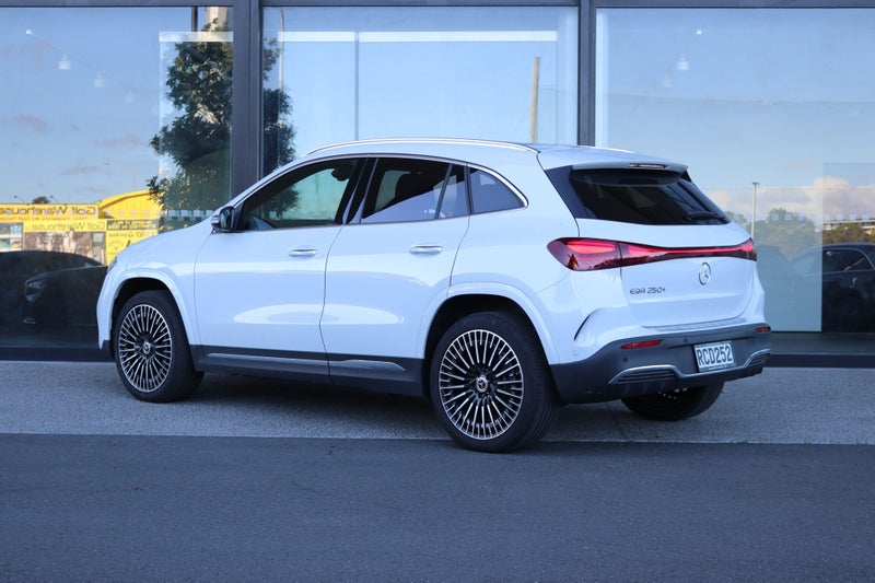 2025 Mercedes-Benz EQA 250+ 70Kwh - NZ New image 3