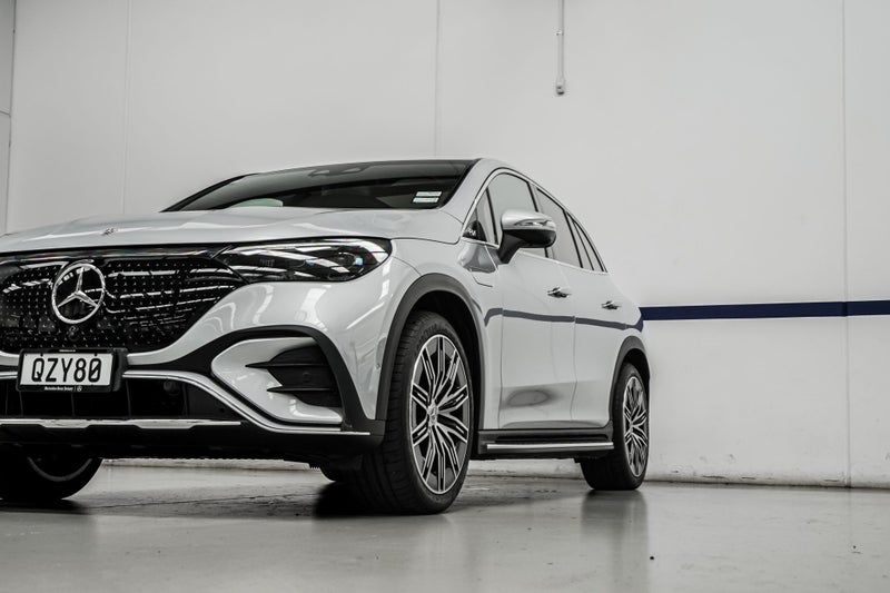 2025 Mercedes-Benz EQE 350 350 4Matic AMG Line SUV image 4
