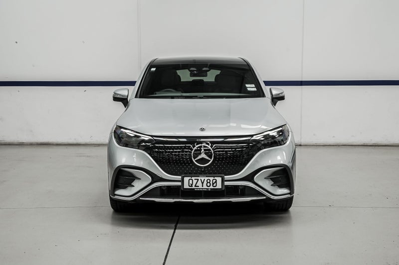 2025 Mercedes-Benz EQE 350 350 4Matic AMG Line SUV image 5