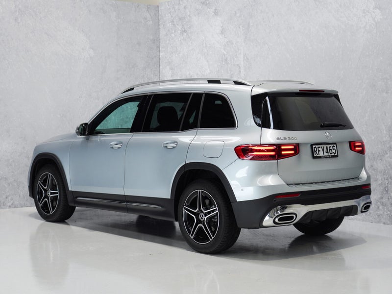 2025 Mercedes-Benz GLB 200 AMG Line SUV *NZ New* image 2