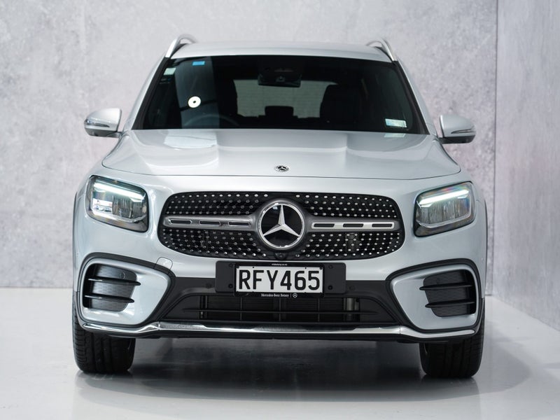 2025 Mercedes-Benz GLB 200 AMG Line SUV *NZ New* image 4