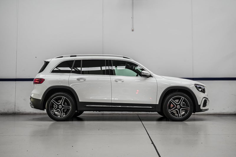 2025 Mercedes-Benz GLB 250 AMG Line *NZ New* image 3