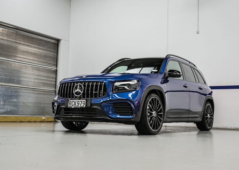 2025 Mercedes-Benz GLB 35 AMG 4Matic SUV *NZ New* image 5